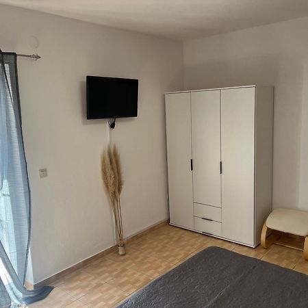 Apartments Marija Малинска Екстериор снимка