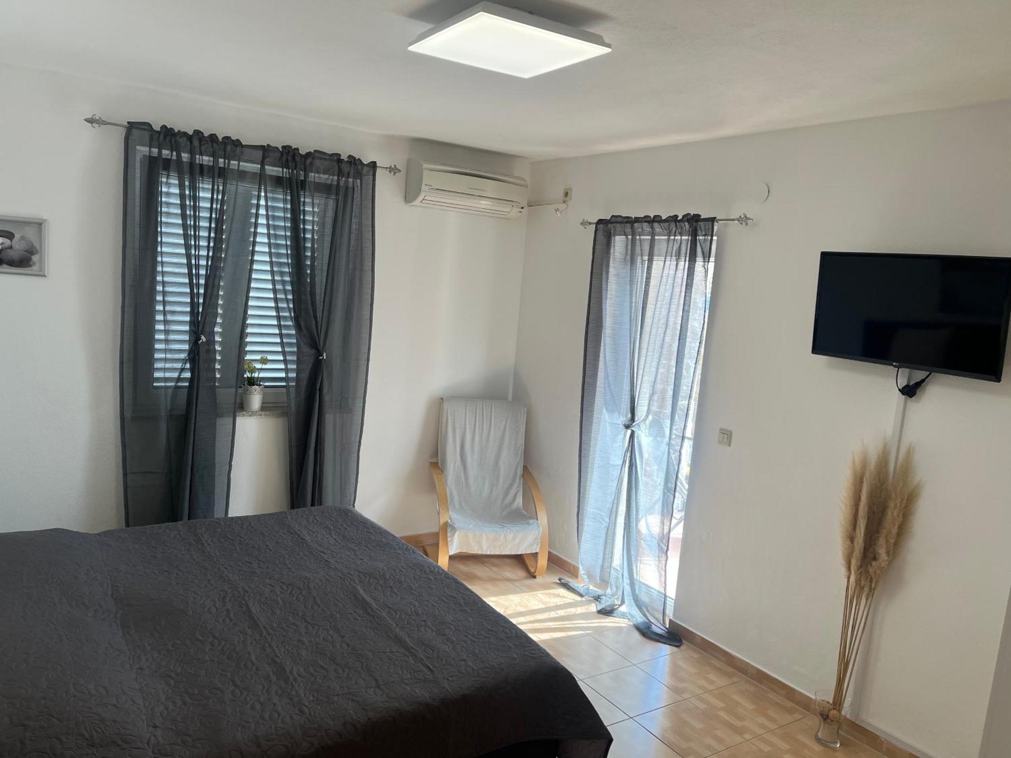 Apartments Marija Малинска Екстериор снимка