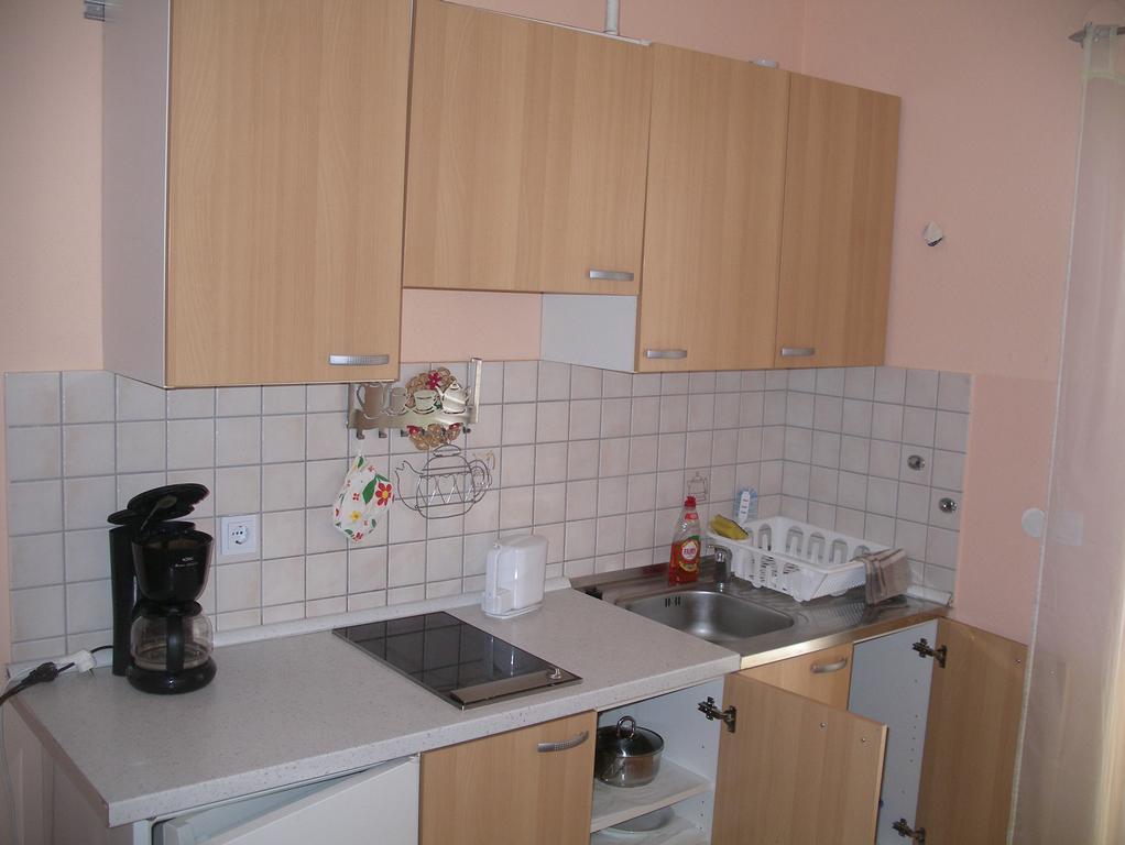 Apartments Marija Малинска Екстериор снимка